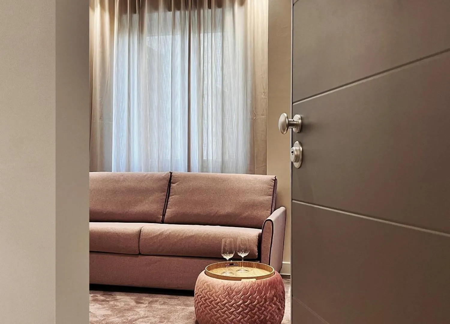 Yls Luxury Suites 2 Milan Apartment