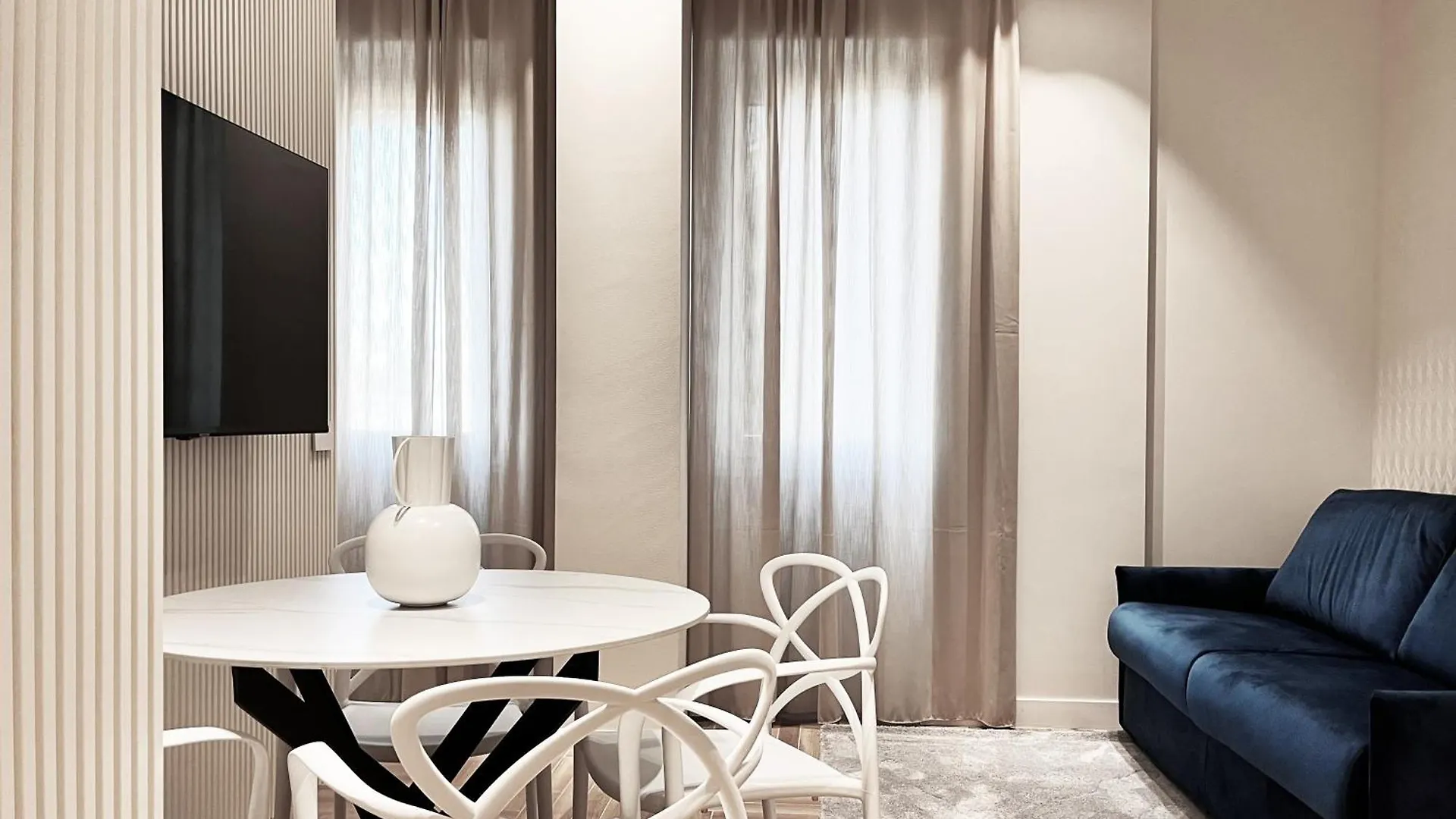 Yls Luxury Suites 2 Milan Apartment